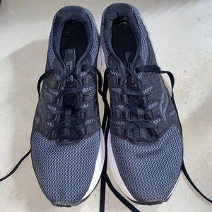 Saucony 9.5 Mens sneakers